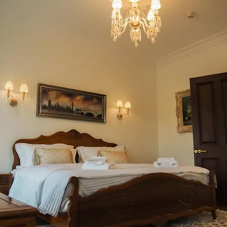 Casa vacanze Mountrush House Exclusive 13 Bed Ensuite Luxury Manor Near Dublin *